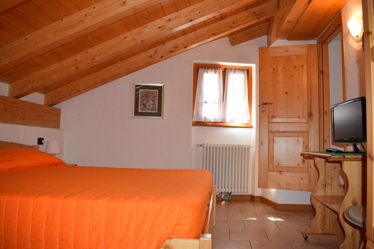 Italo-Svizzero Hotel Chiavenna Exterior foto